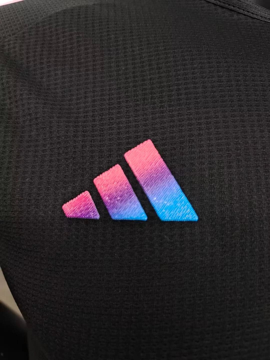 Maillot Algérie Les Fennecs Noir Rose et Bleu — vue 3